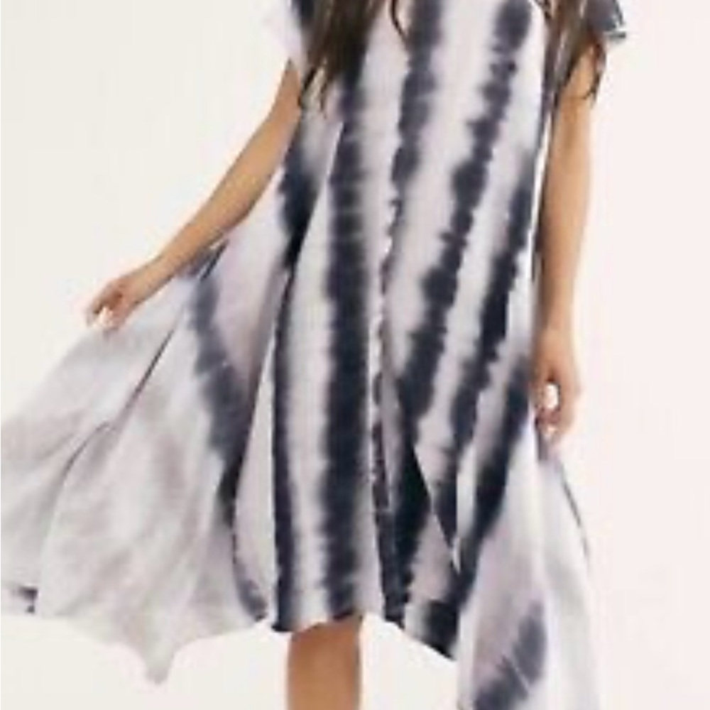 Black and White Tie-Dye Dress Free People size S oversized